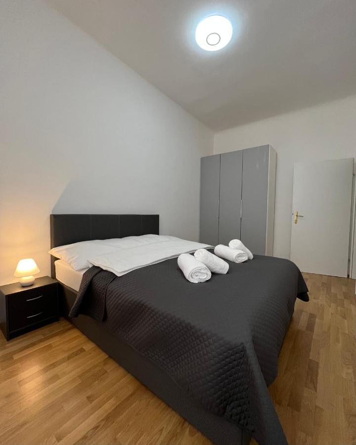 Modernes Juwel In Zentraler Lage Apartment Wina Bagian luar foto