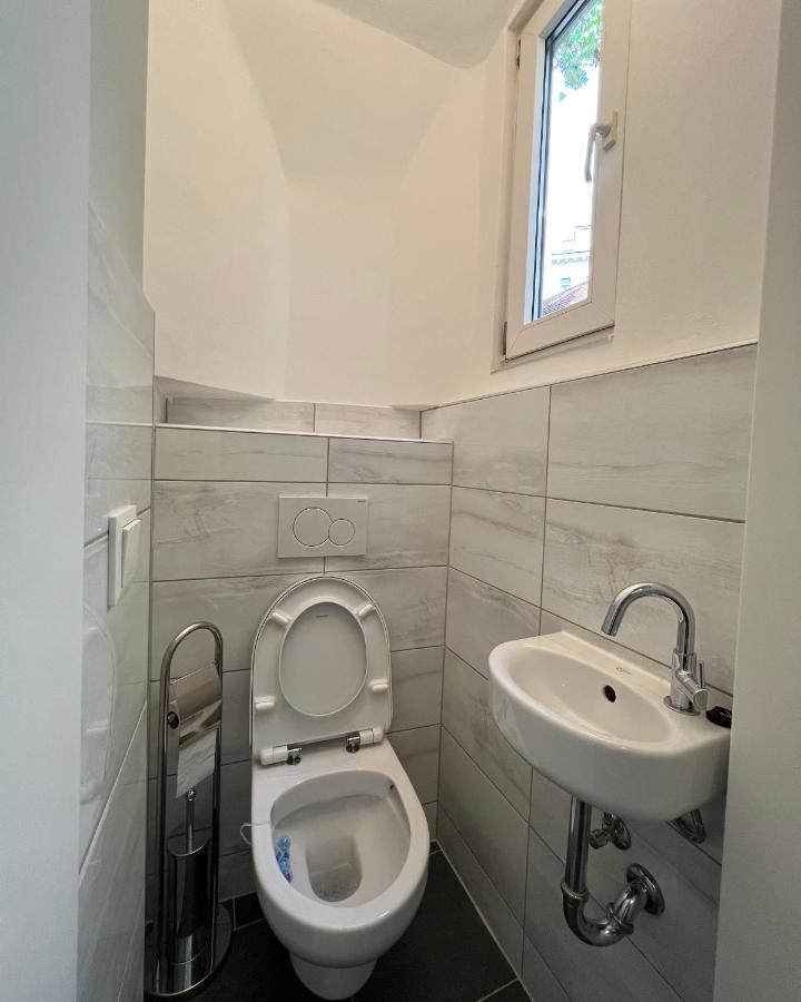 Modernes Juwel In Zentraler Lage Apartment Wina Bagian luar foto